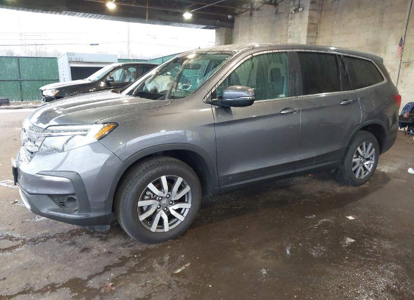 Photo 2 of 2021 Honda Pilot AWD EX-L (VIN 5FNYF6H50MB037772)