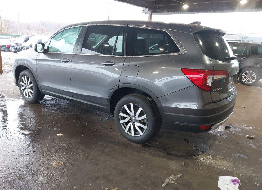 Photo 3 of 2021 Honda Pilot AWD EX-L (VIN 5FNYF6H50MB037772)