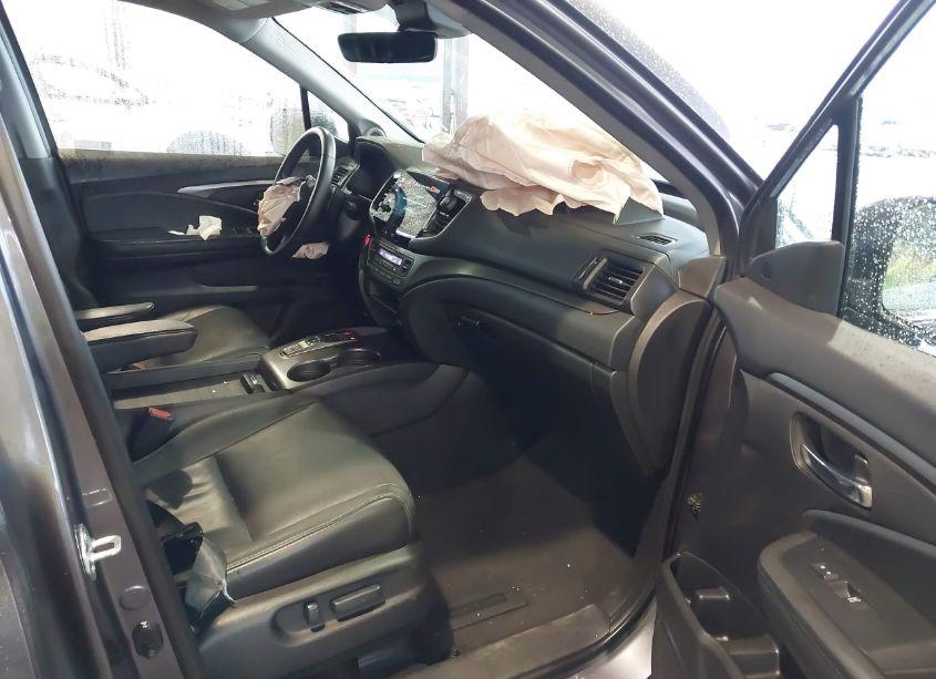 Photo 5 of 2021 Honda Pilot AWD EX-L (VIN 5FNYF6H50MB037772)