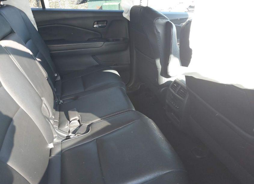 Photo 8 of 2016 Honda Pilot EX-L (VIN 5FNYF6H51GB076777)