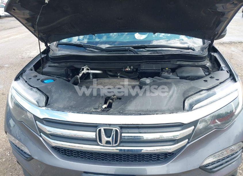 Photo 10 of 2016 Honda Pilot EX-L (VIN 5FNYF6H51GB097337)