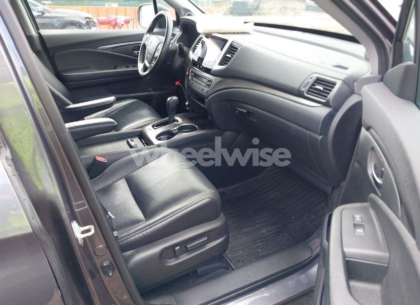 Photo 5 of 2016 Honda Pilot EX-L (VIN 5FNYF6H51GB097337)