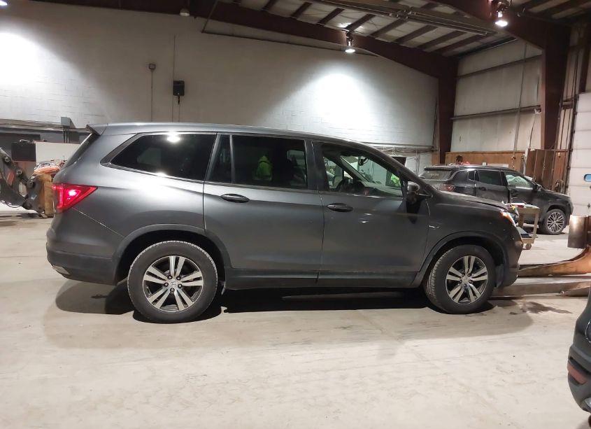 Photo 14 of 2016 Honda Pilot EX-L (VIN 5FNYF6H51GB103850)