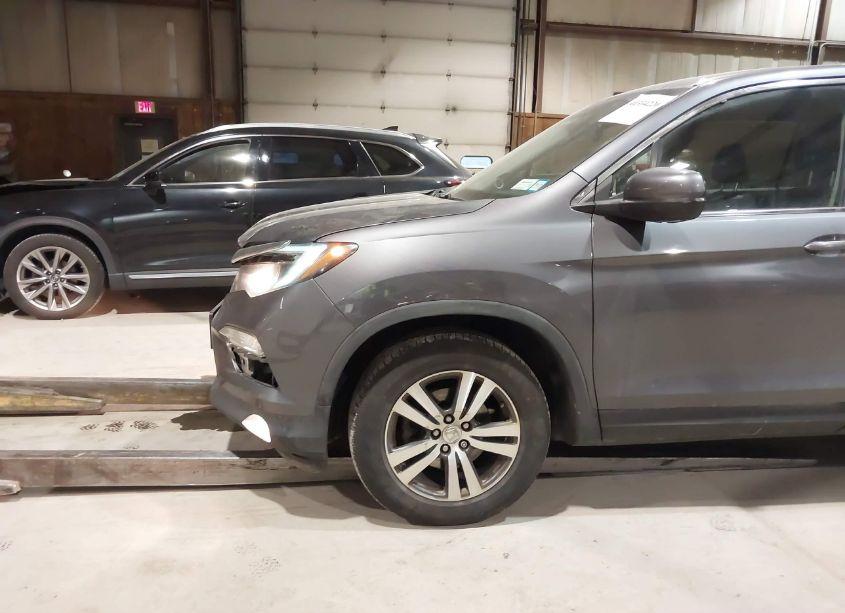 Photo 18 of 2016 Honda Pilot EX-L (VIN 5FNYF6H51GB103850)