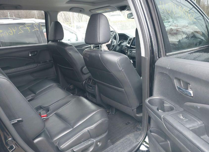 Photo 8 of 2017 Honda Pilot EX-L (VIN 5FNYF6H51HB032859)