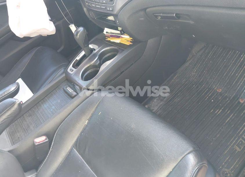 Photo 5 of 2017 Honda Pilot EX-L (VIN 5FNYF6H51HB038628)