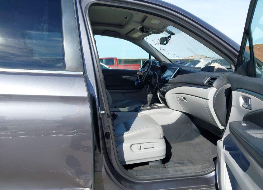 Photo 5 of 2017 Honda Pilot EX-L (VIN 5FNYF6H51HB046163)