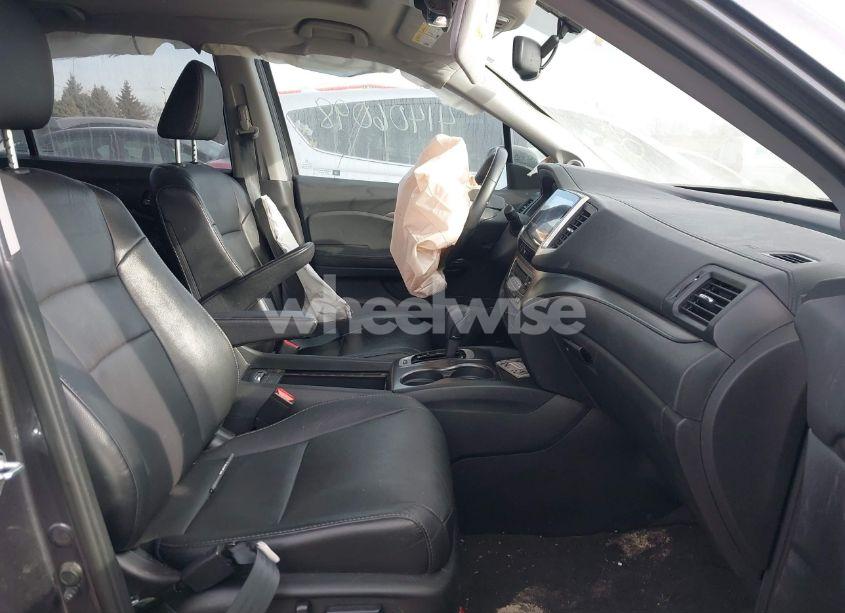 Photo 5 of 2017 Honda Pilot EX-L (VIN 5FNYF6H51HB080362)