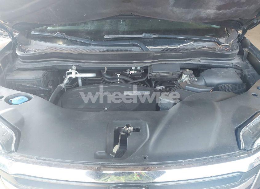 Photo 10 of 2018 Honda Pilot EX-L (VIN 5FNYF6H51JB029417)