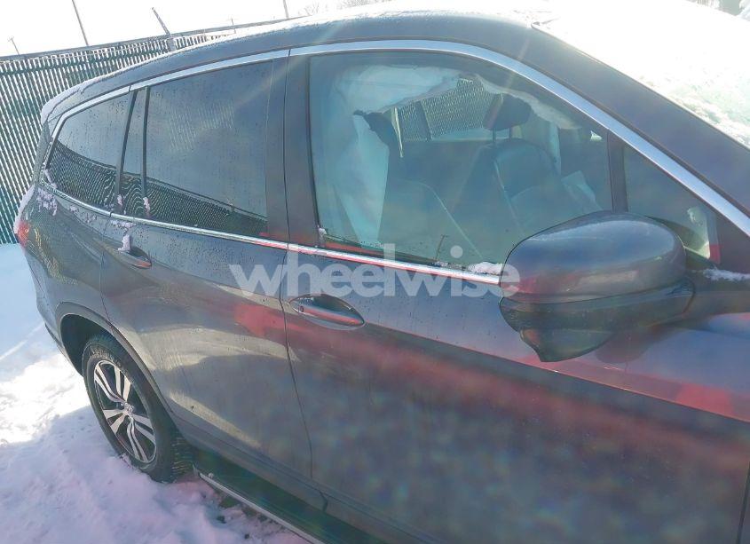 Photo 13 of 2018 Honda Pilot EX-L (VIN 5FNYF6H51JB040191)