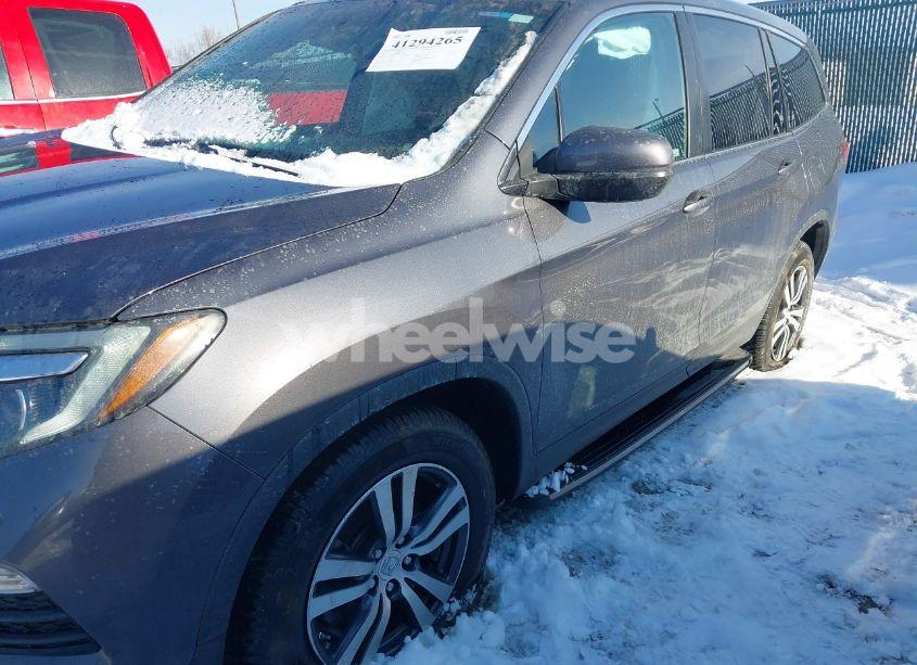 Photo 6 of 2018 Honda Pilot EX-L (VIN 5FNYF6H51JB040191)