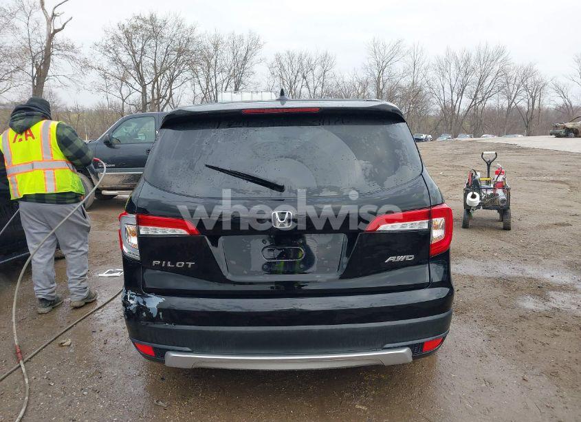 Photo 16 of 2021 Honda Pilot AWD EX-L (VIN 5FNYF6H51MB072806)