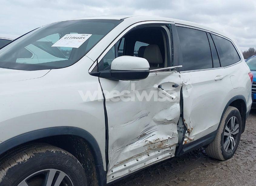 Photo 6 of 2016 Honda Pilot EX-L (VIN 5FNYF6H52GB061608)