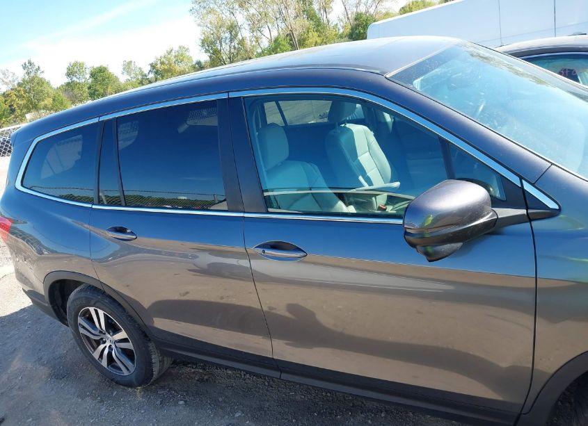 Photo 13 of 2016 Honda Pilot EX-L (VIN 5FNYF6H52GB090994)