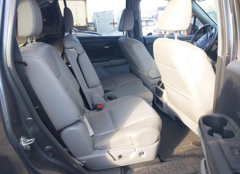 Photo 8 of 2017 Honda Pilot EX-L (VIN 5FNYF6H52HB014712)