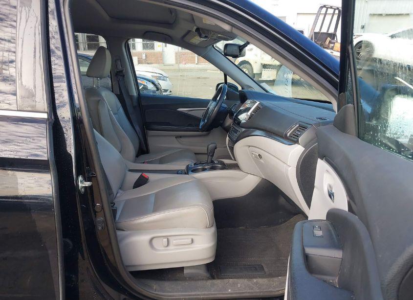 Photo 5 of 2017 Honda Pilot EX-L (VIN 5FNYF6H52HB033874)