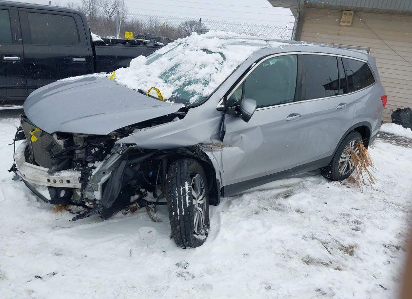 Photo 2 of 2017 Honda Pilot EX-L (VIN 5FNYF6H52HB048908)