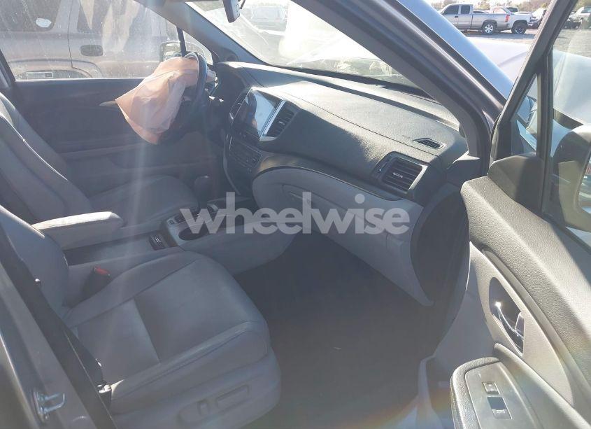 Photo 5 of 2017 Honda Pilot EX-L (VIN 5FNYF6H52HB079737)