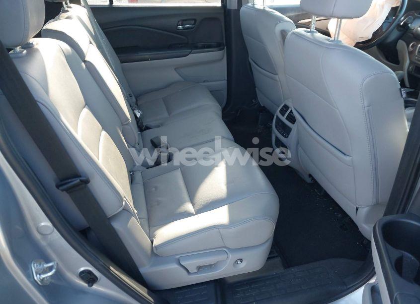 Photo 8 of 2017 Honda Pilot EX-L (VIN 5FNYF6H52HB079737)