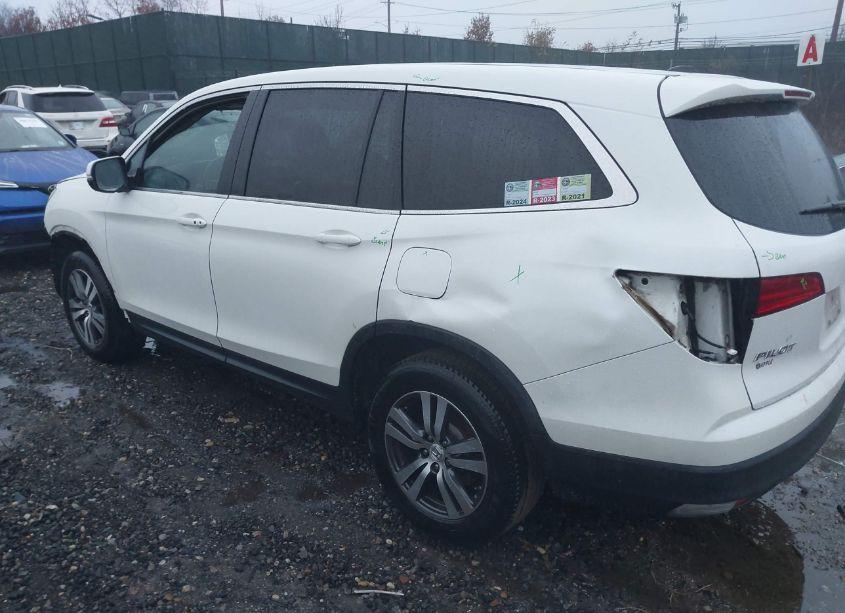Photo 3 of 2017 Honda Pilot EX-L (VIN 5FNYF6H52HB087420)