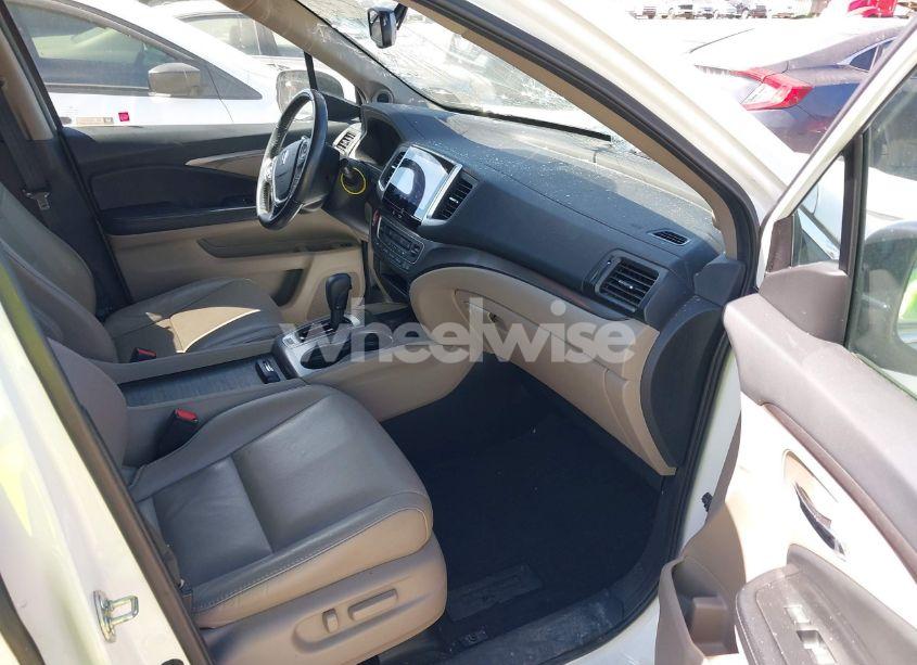 Photo 5 of 2018 Honda Pilot EX-L (VIN 5FNYF6H52JB045206)