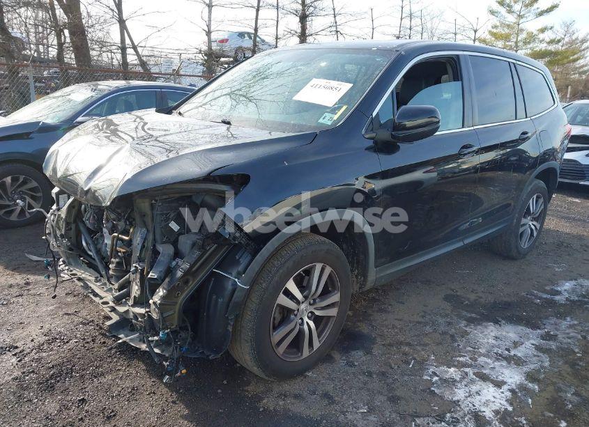 Photo 2 of 2018 Honda Pilot EX-L (VIN 5FNYF6H52JB054827)