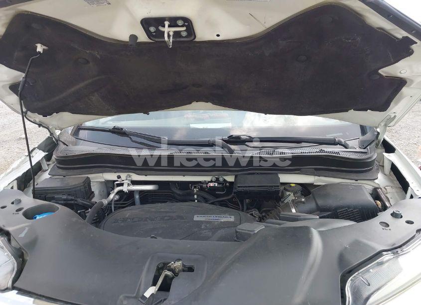 Photo 10 of 2018 Honda Pilot EX-L (VIN 5FNYF6H52JB063429)