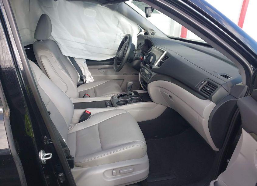 Photo 5 of 2018 Honda Pilot EX-L (VIN 5FNYF6H52JB067299)