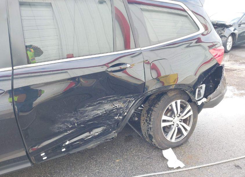 Photo 6 of 2018 Honda Pilot EX-L (VIN 5FNYF6H52JB067299)