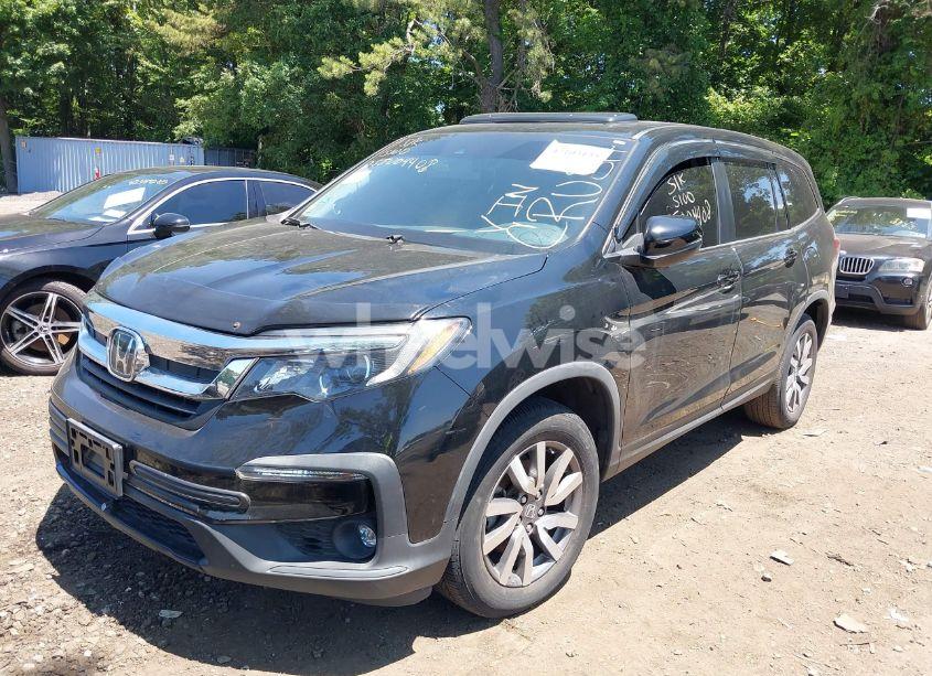 Photo 2 of 2019 Honda Pilot EX-L (VIN 5FNYF6H52KB006469)