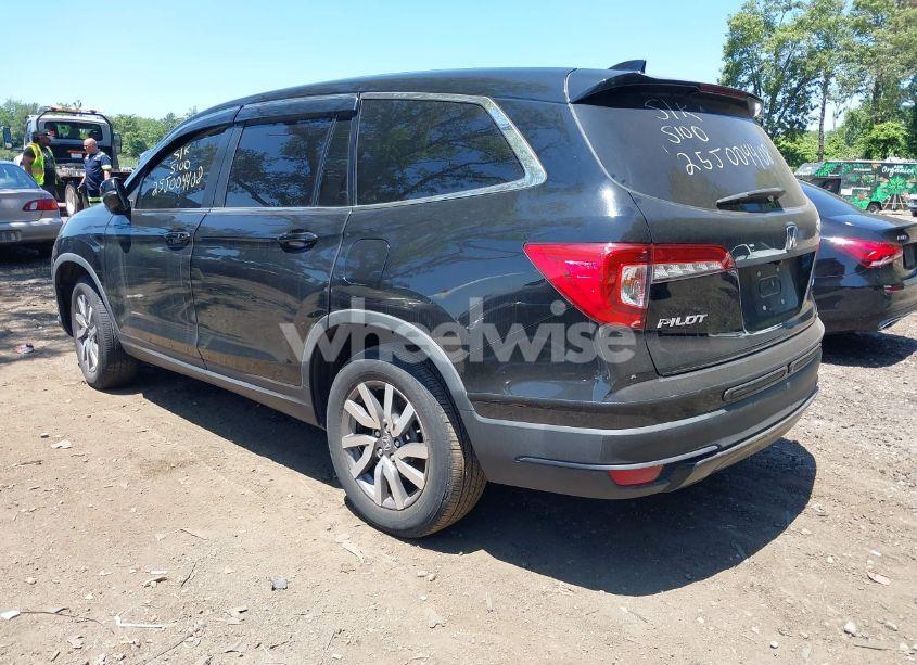 Photo 3 of 2019 Honda Pilot EX-L (VIN 5FNYF6H52KB006469)