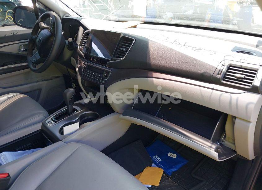 Photo 5 of 2019 Honda Pilot EX-L (VIN 5FNYF6H52KB006469)