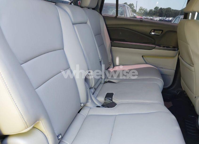 Photo 8 of 2019 Honda Pilot EX-L (VIN 5FNYF6H52KB006469)