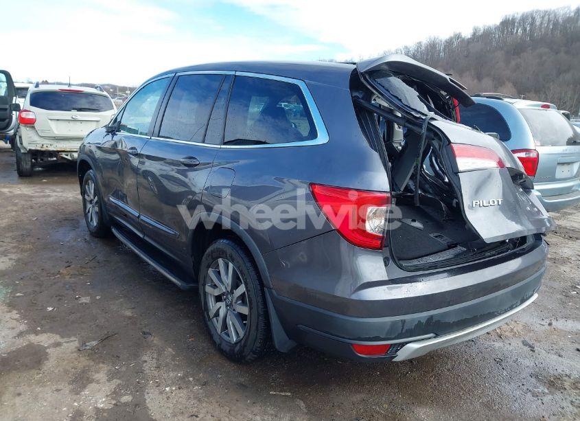 Photo 3 of 2019 Honda Pilot EX-L (VIN 5FNYF6H52KB013373)