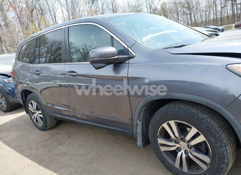 Photo 13 of 2016 Honda Pilot EX-L (VIN 5FNYF6H53GB004091)