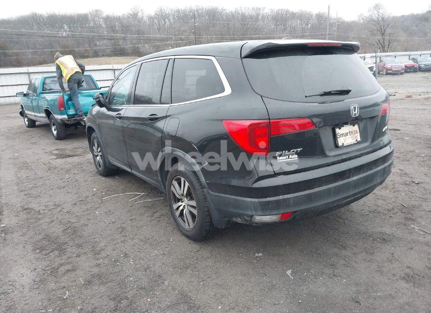 Photo 3 of 2016 Honda Pilot EX-L (VIN 5FNYF6H53GB044493)