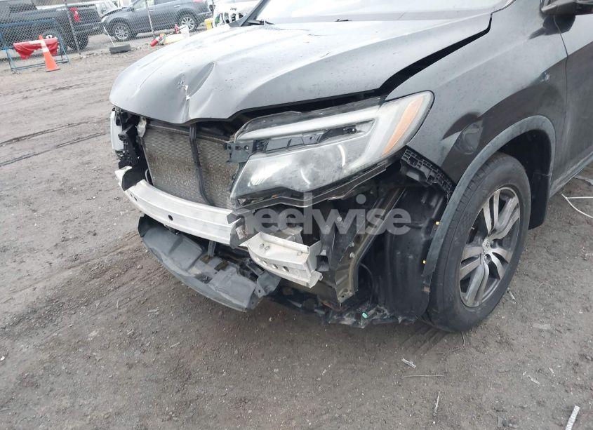Photo 6 of 2016 Honda Pilot EX-L (VIN 5FNYF6H53GB044493)