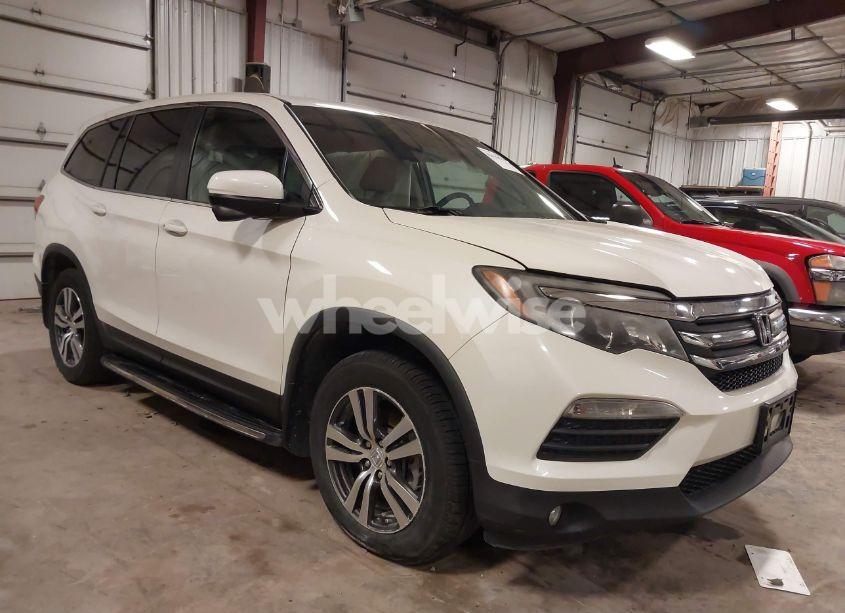 2016 Honda Pilot EX-L (VIN 5FNYF6H53GB070558) main photo