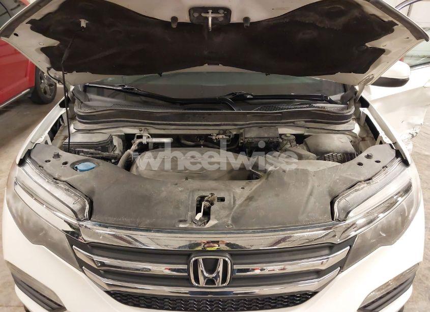 Photo 10 of 2016 Honda Pilot EX-L (VIN 5FNYF6H53GB070558)