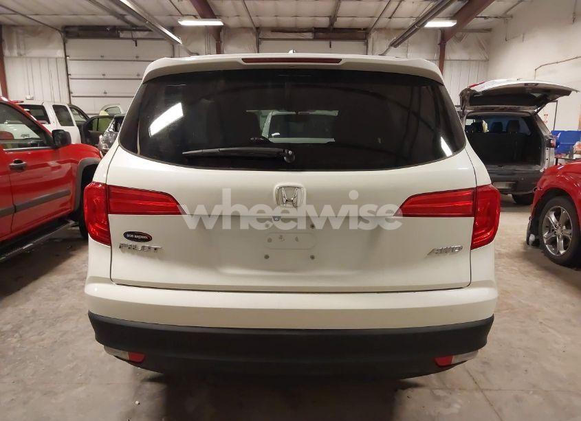 Photo 17 of 2016 Honda Pilot EX-L (VIN 5FNYF6H53GB070558)