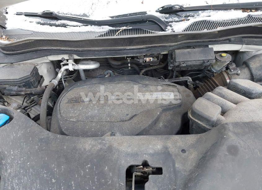 Photo 10 of 2016 Honda Pilot EX-L (VIN 5FNYF6H53GB086307)