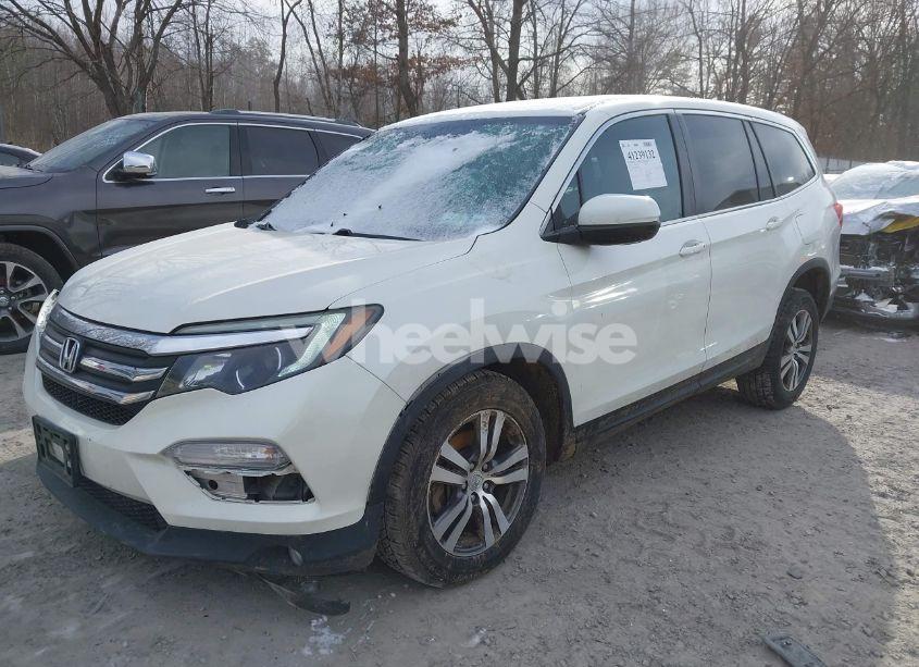 Photo 2 of 2016 Honda Pilot EX-L (VIN 5FNYF6H53GB086307)