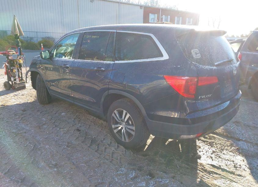 Photo 3 of 2016 Honda Pilot EX-L (VIN 5FNYF6H53GB107558)