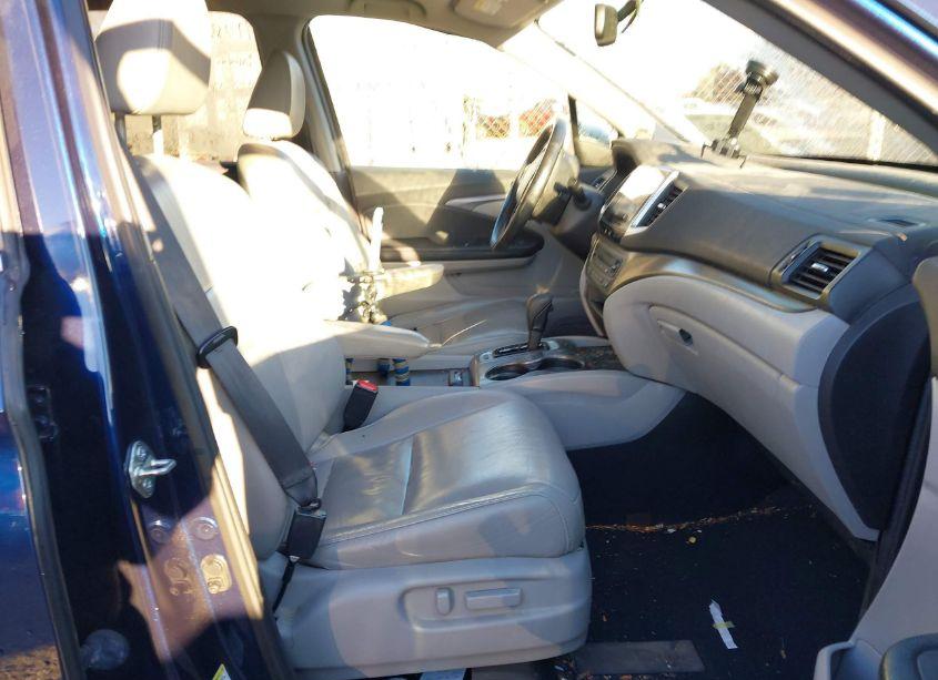 Photo 5 of 2016 Honda Pilot EX-L (VIN 5FNYF6H53GB107558)