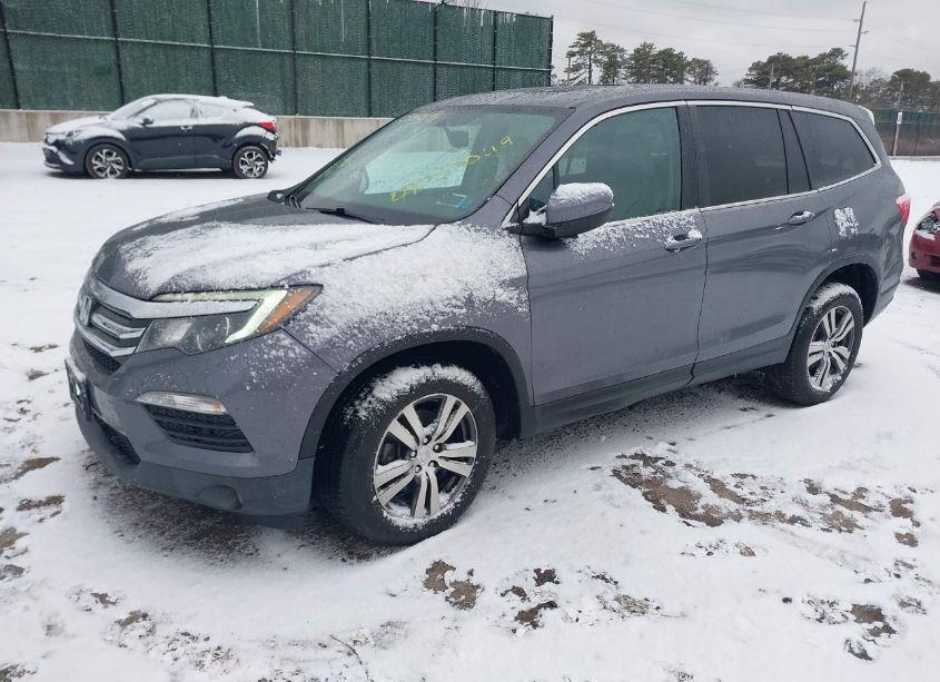 Photo 2 of 2016 Honda Pilot EX-L (VIN 5FNYF6H53GB125915)