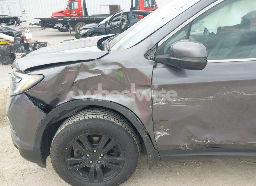 Photo 6 of 2017 Honda Pilot EX-L (VIN 5FNYF6H53HB038128)