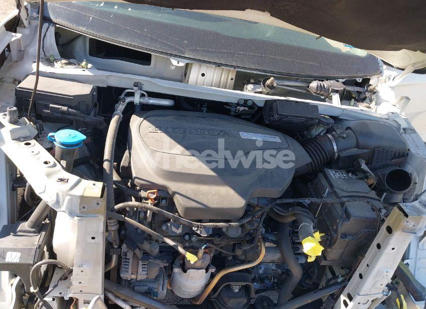 Photo 10 of 2018 Honda Pilot EX-L (VIN 5FNYF6H53JB029483)