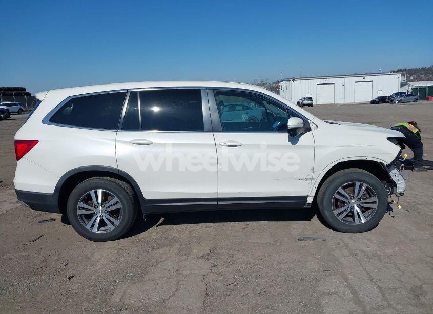 Photo 13 of 2018 Honda Pilot EX-L (VIN 5FNYF6H53JB029483)