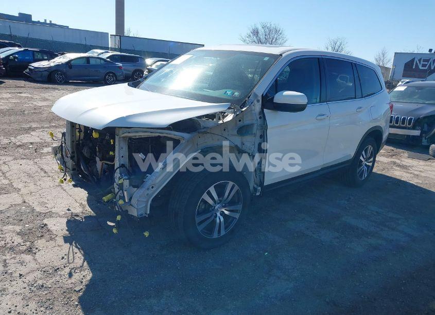 Photo 2 of 2018 Honda Pilot EX-L (VIN 5FNYF6H53JB029483)