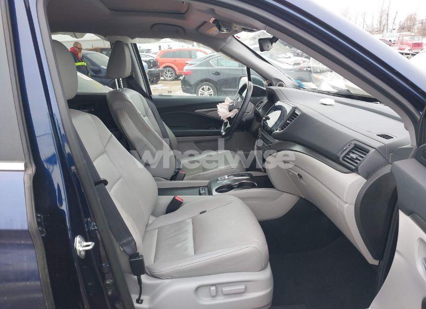 Photo 5 of 2022 Honda Pilot AWD EX-L (VIN 5FNYF6H53NB010082)